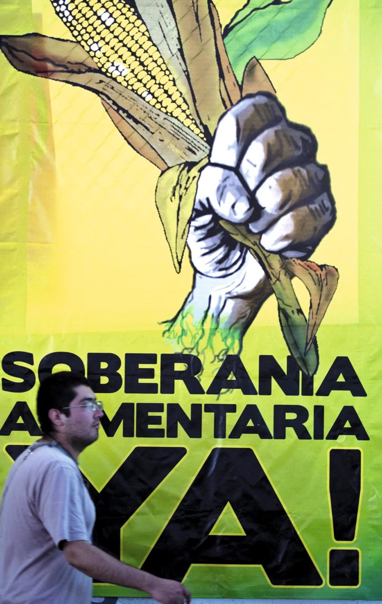 DP_8152_p09_Un_engagement_militant_international